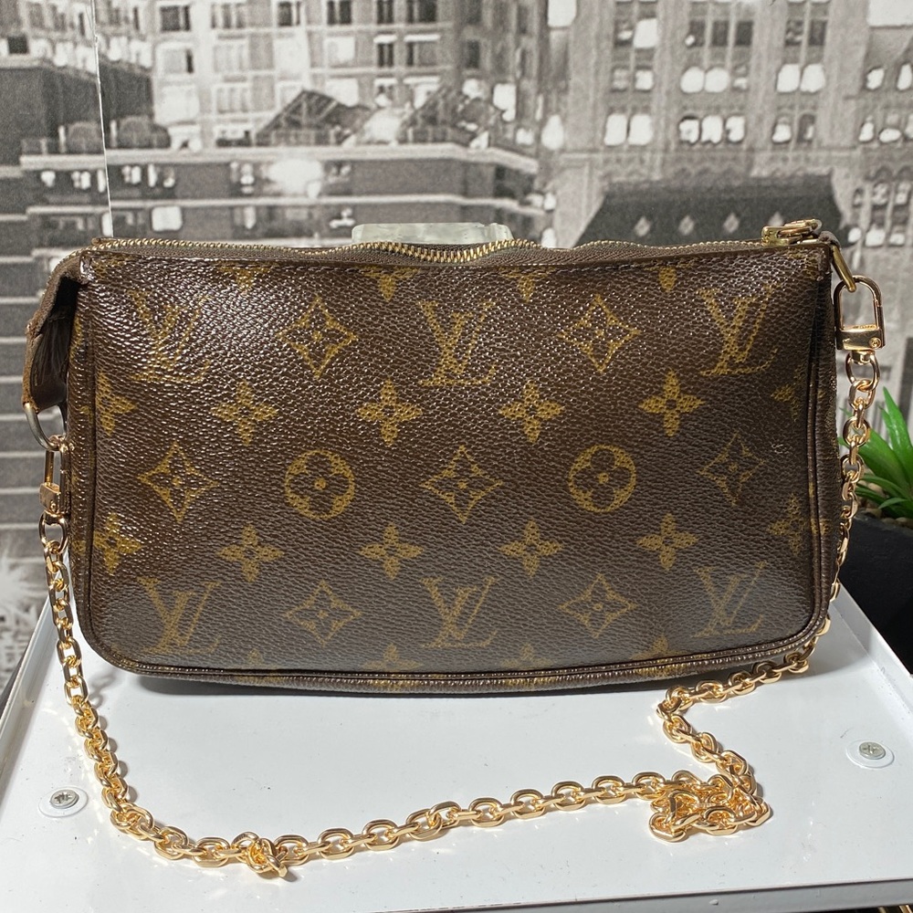 Authentic Louis Vuitton Pochette Monogram Accessories Bag - Picture 6 of 17